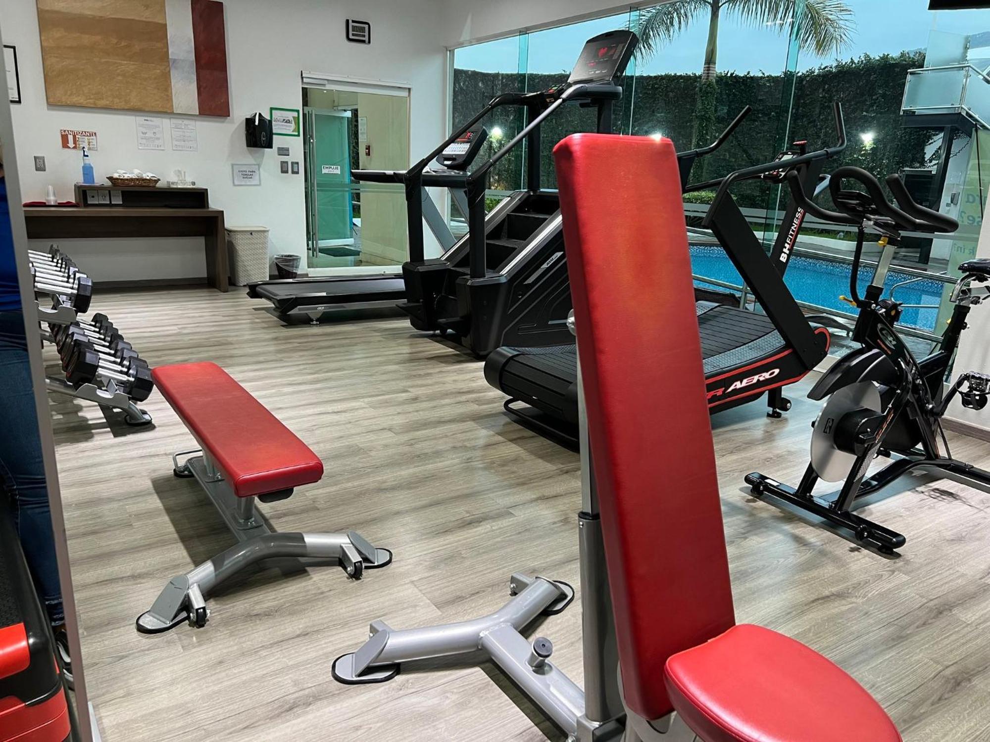Holiday Inn Uruapan By Ihg Exterior foto