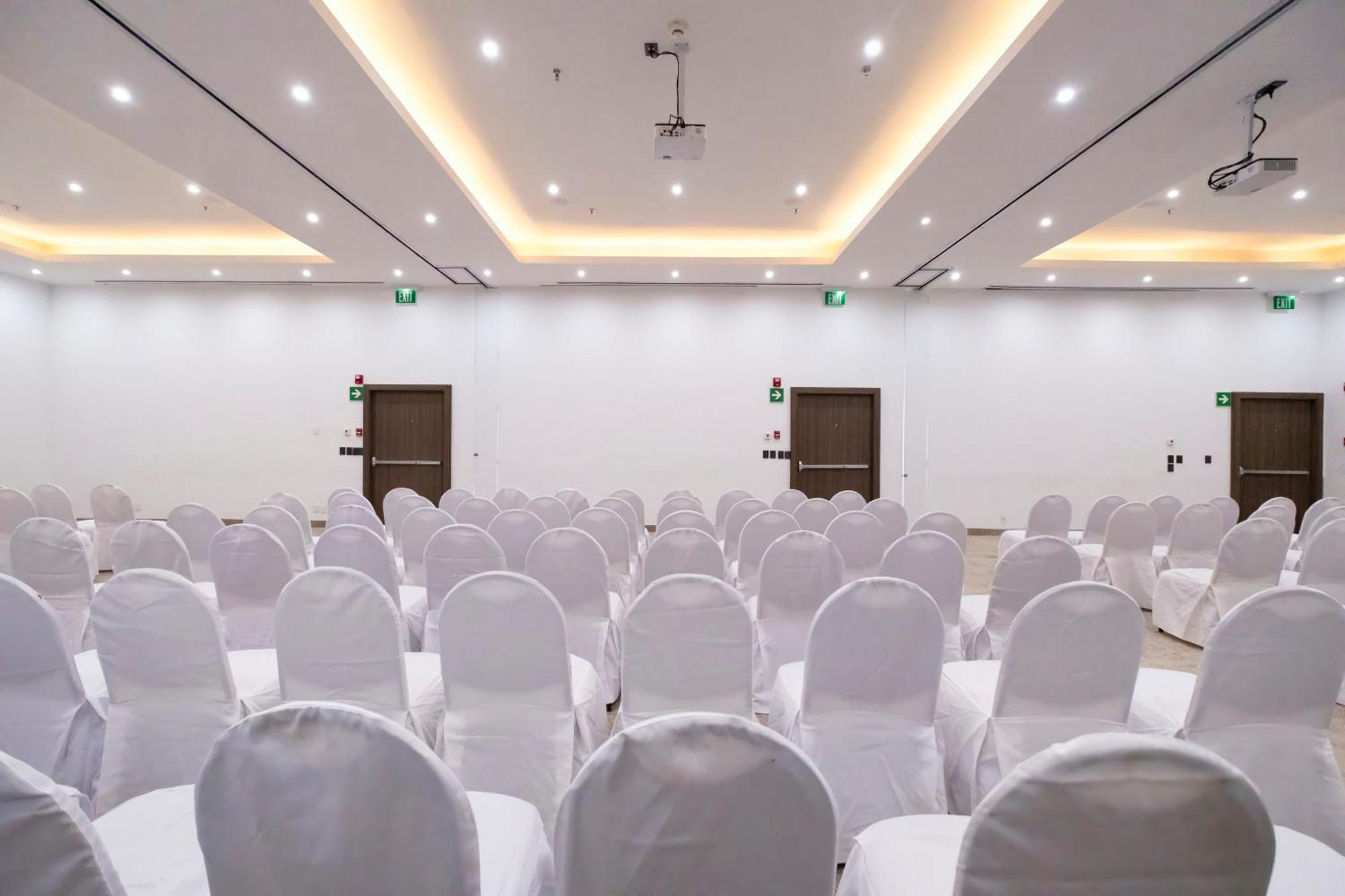 Holiday Inn Uruapan By Ihg Exterior foto